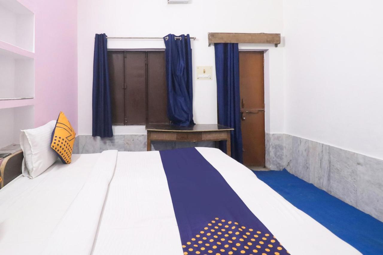 Oyo 28706 The Bliss Residency Hotel Noida Exterior foto